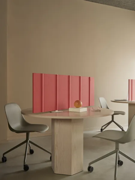 BAUX-Acoustic_Felt-Desk_Divider-Coral_Red3
