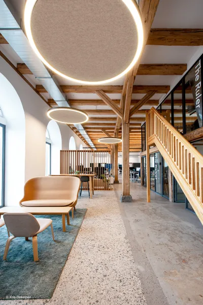 planday-copenhagen-office-lighting-xal